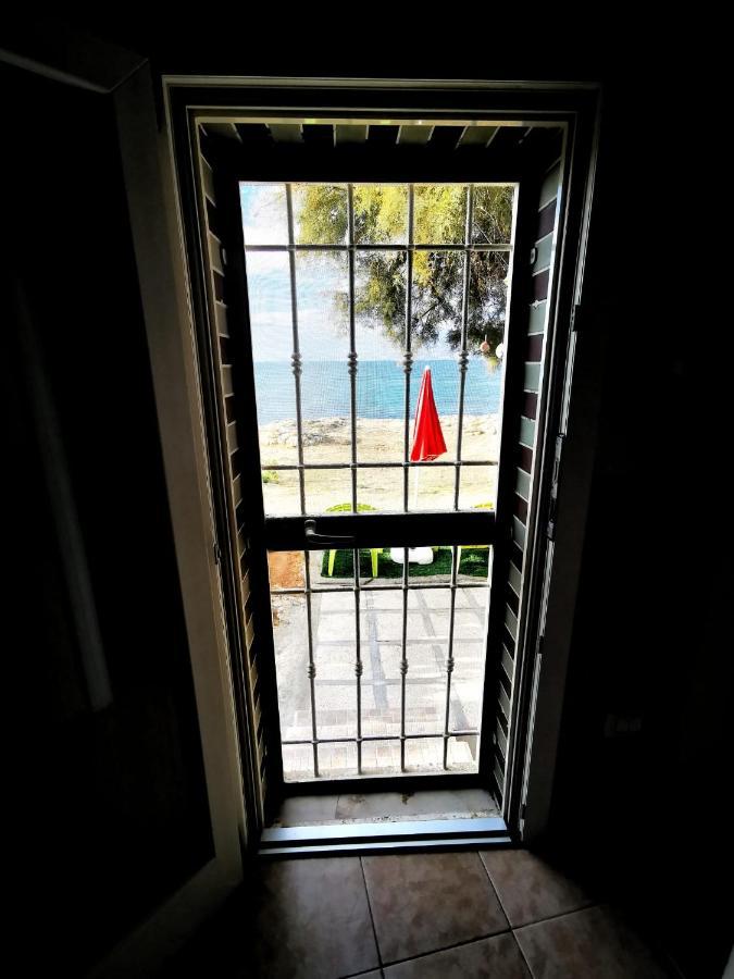 فيلا Casa Fronte Mare مارينا دي مانكافيسا المظهر الخارجي الصورة